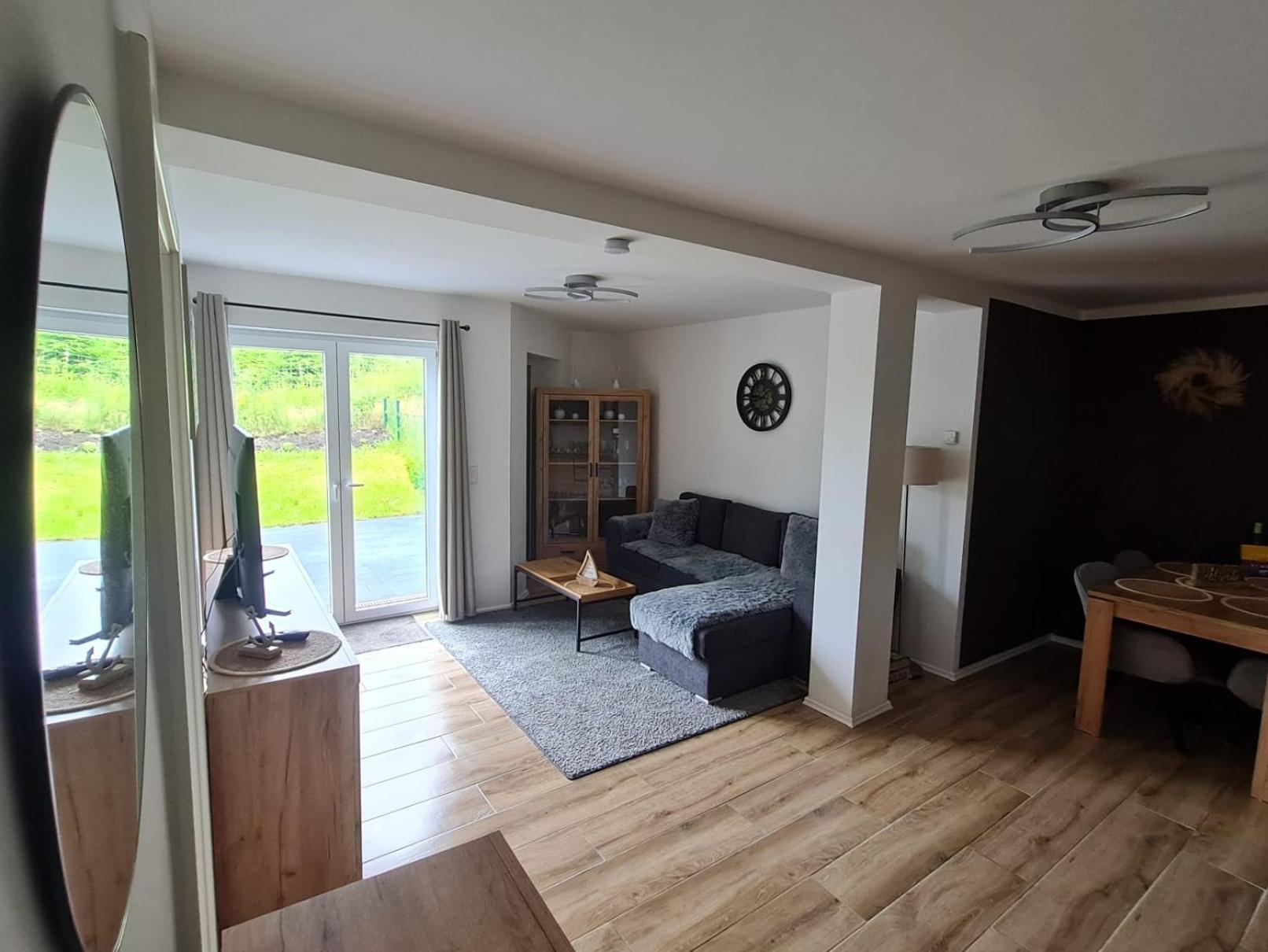 Greenhouse Living Apartment Nivis Mit Garten - 4 Minuten Nach Winterberg - Wandern, Mountainbike Fahren - Natur Geniessen ميدهباخ الغرفة الصورة